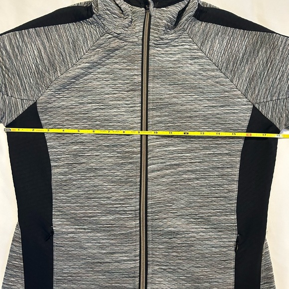 Athleta Gray and Black Raglan Long Sleeve Sweatshirt - Picture 3 of 4